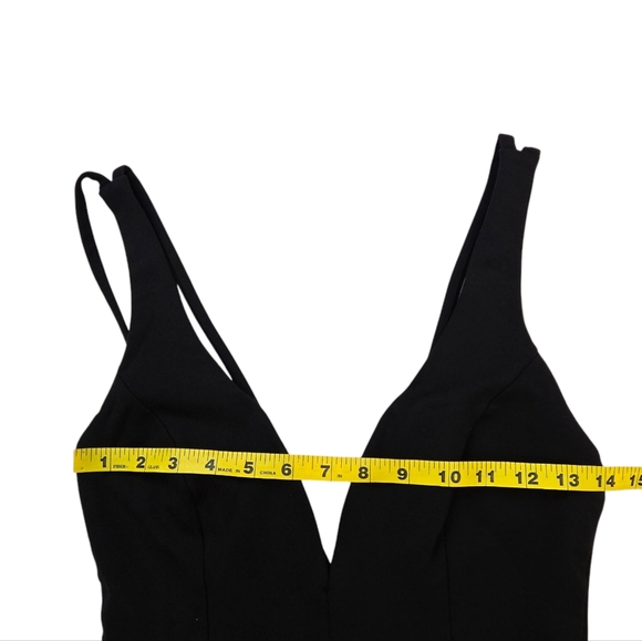 Lulu's Gracefully Yours sleeveless v-neck little black dress medium - Picture 6 of 11